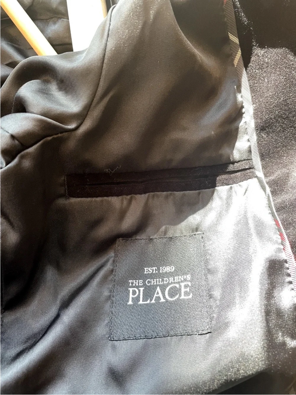 The Children's Place Black Velvet Sport Coat jacket formal wedding size Boys 12